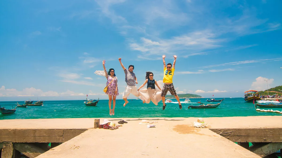 Cầu cảng phía trước Sunbay Homestay