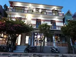 trường kép